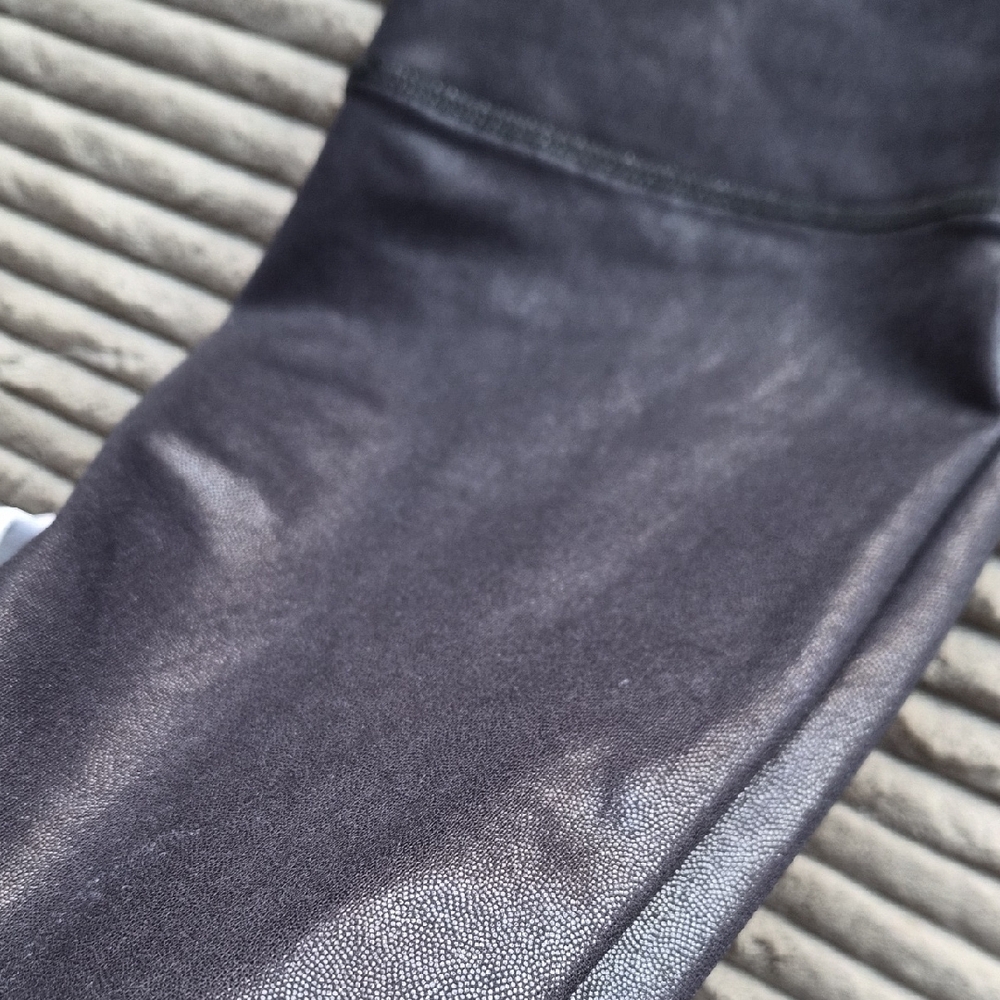 Lululemon Blue and ZYIA Black Ombre Sz 6 & 6-8 - Picture 7 of 10